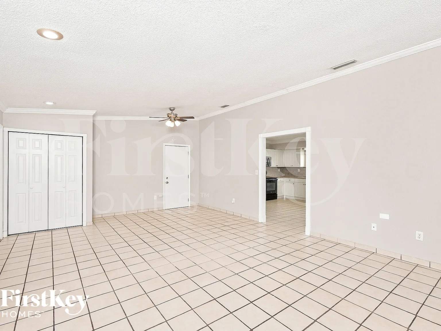 3 bed, 2.0 bath, 1582 sqft, $3,195 — Photo 3