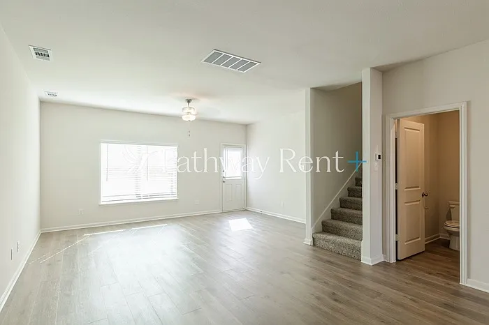 932 Crimson Wolf Rd — Photo 4