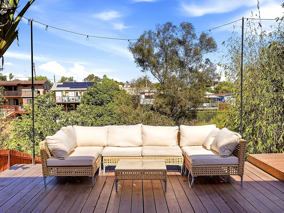 2521 Tuberose St
