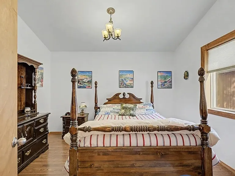 3622 E Shore Dr — Photo 2