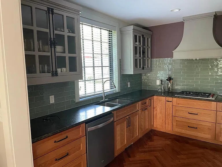 350 S French Broad Ave — Photo 12