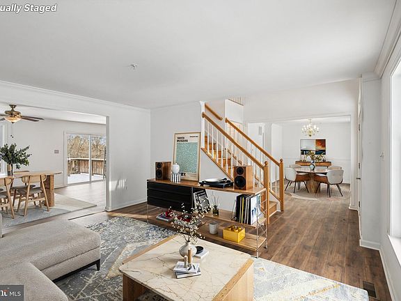 2nd image of 205 Captain Brendt Dr