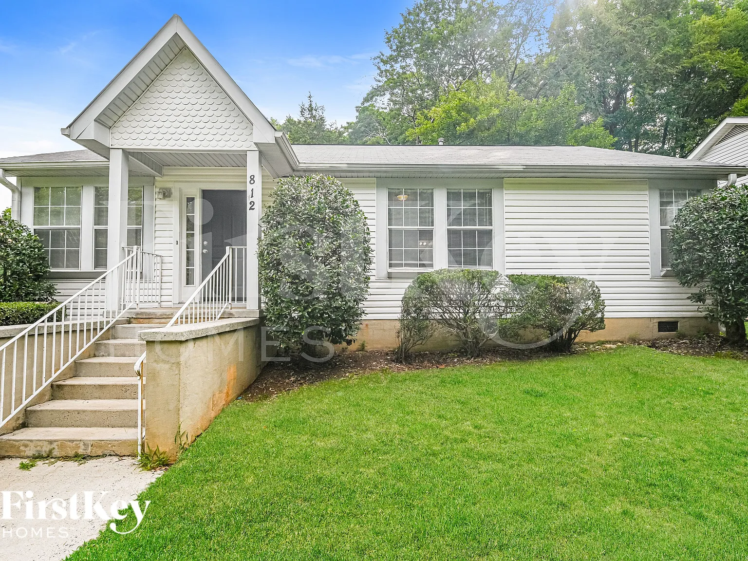 3 bed, 2.0 bath, 1272 sqft, $1,690 — Photo 1