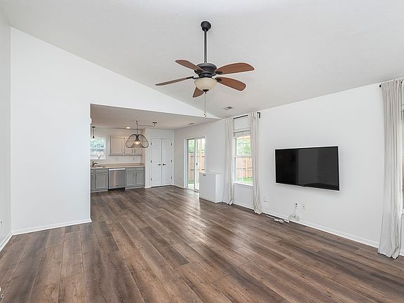 5th image of 9615 Claymore Dr