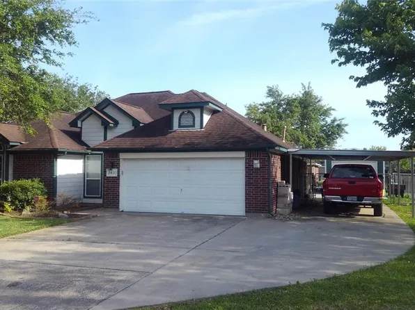 2410 Lily Ln, Highlands, TX 77562