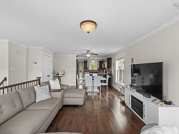 4th image of 77 Hanwell Dr