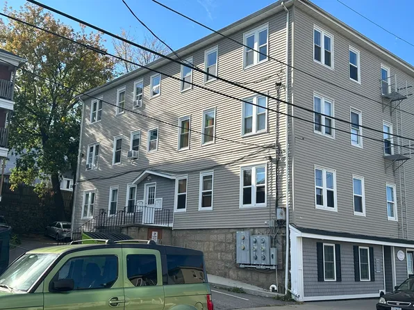 177 Nashua St APT 5, Fall River, MA 02721