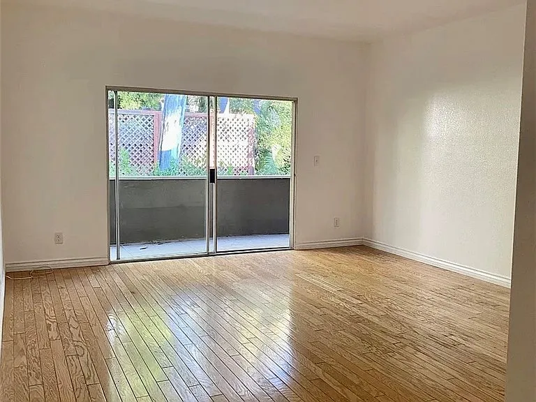 3284 Barham Blvd #304 — Photo 34