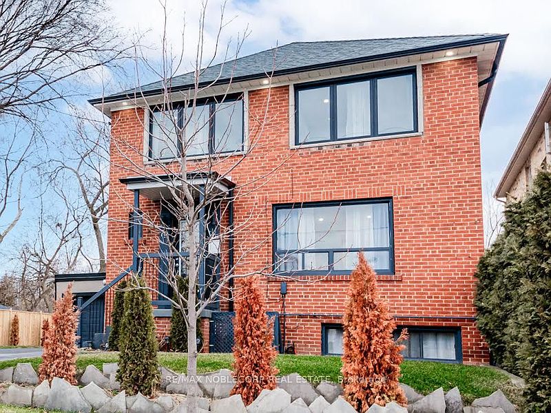 Toronto House for rent - 3 Bedrooms — photo 2