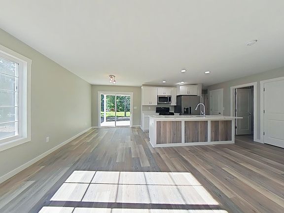 3rd image of 26082 Lake Terrace Cir