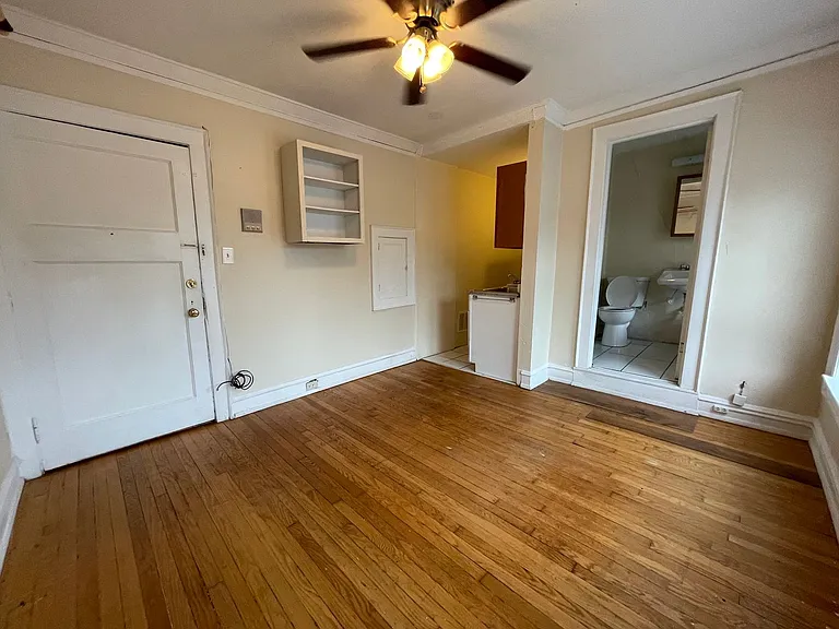 1303 Cass — Photo 1