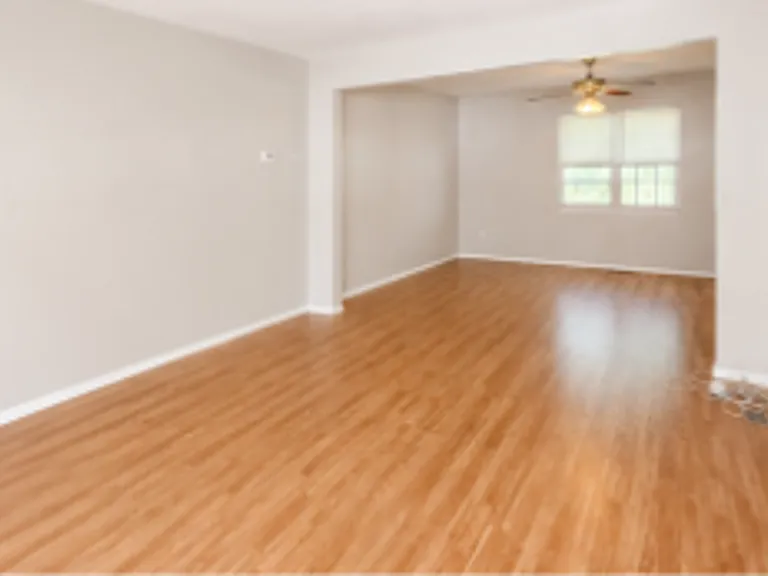 7031 NW Chapel Woods Ln — Photo 5