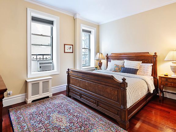 5th image of 140 W 69th St APT 129A