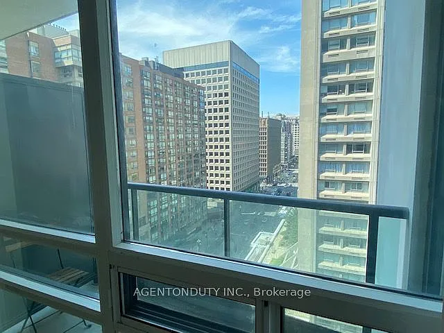 1121 Bay St #1505 — Photo 16
