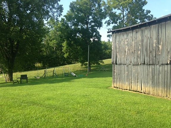 5th image of 500 Boswell Ln