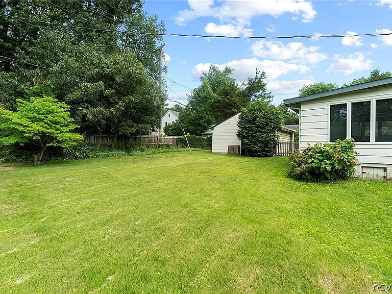 705 Woodberry Rd — Photo 21