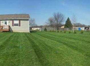 25928 Hiawatha Dr, Sturgis, MI 49091
