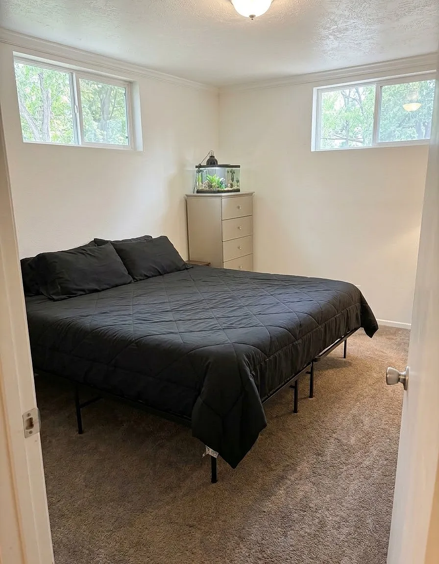 4 bed, 2000 sqft, $2,700 — Photo 3