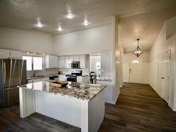 4th image of 524 S Indian Hills Dr Unit 7