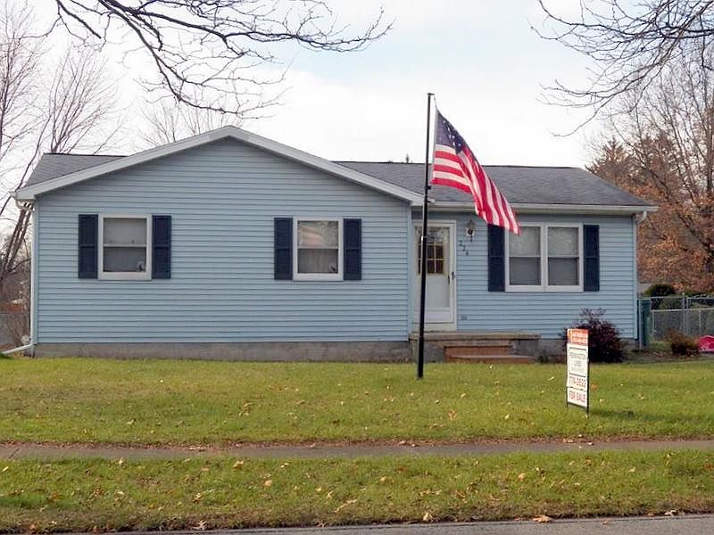 1st image of 224 Woodcock Dr