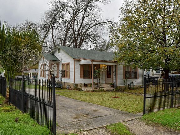 3rd image of 2208 W Hermosa Dr