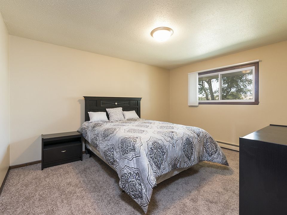Bismarck, ND Highland Meadows Apartments | Bedroom