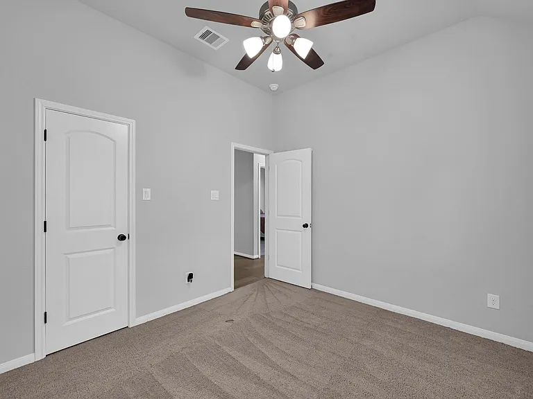 18207 Samie Nell Ct — Photo 31