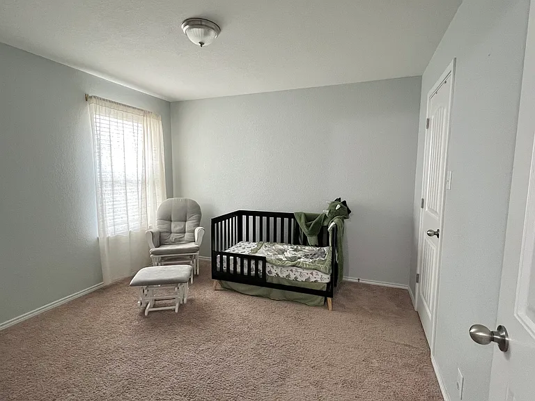 8922 Bowen Br — Photo 6