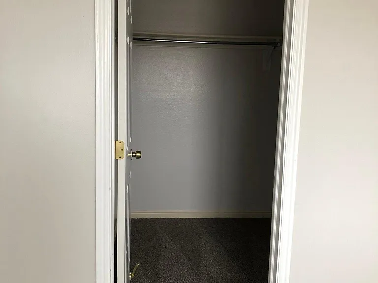 198 E 5460 S — Photo 12