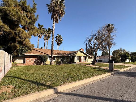 3rd image of 5871 Geremander Ave