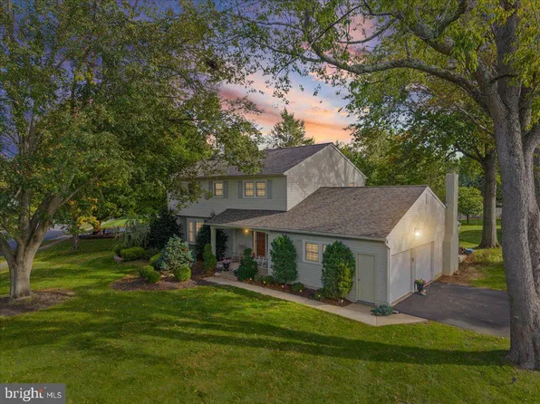 867 Olsen Dr, Yardley, PA 19067