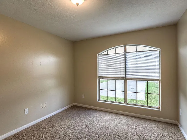10610 Pine Landing Dr #B — Photo 14