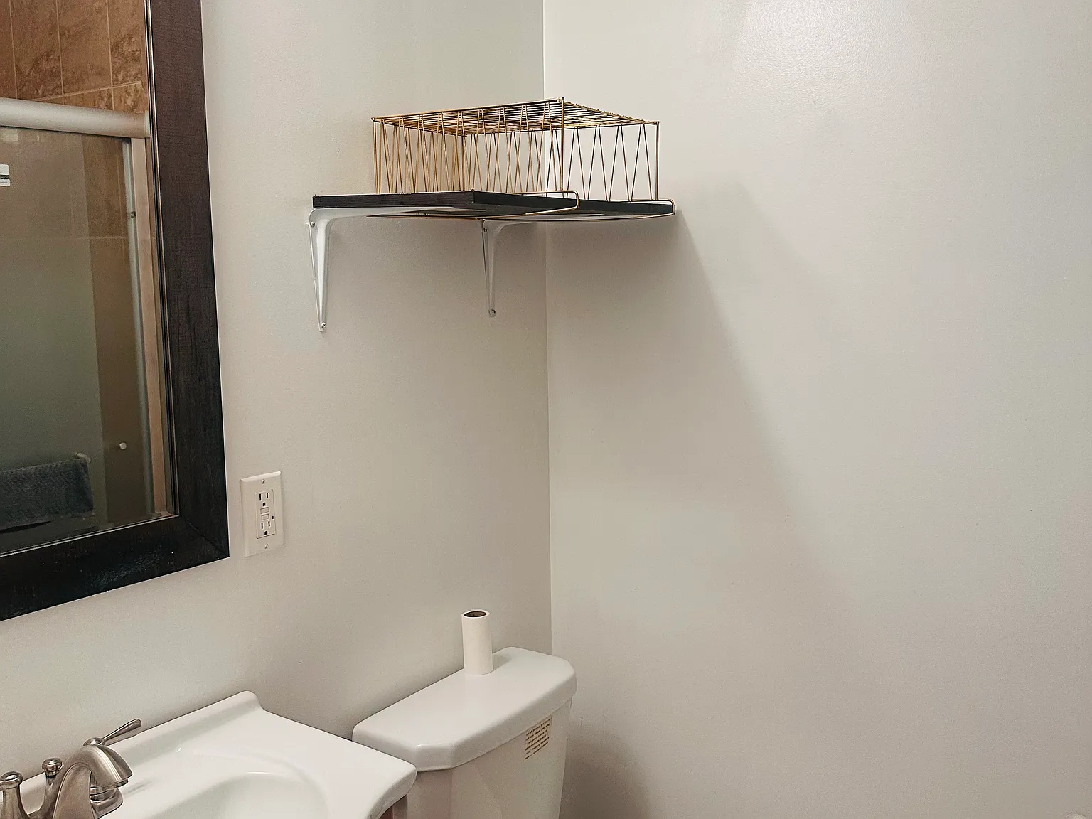 3 bed, 1000 sqft, $1,975 — Photo 4