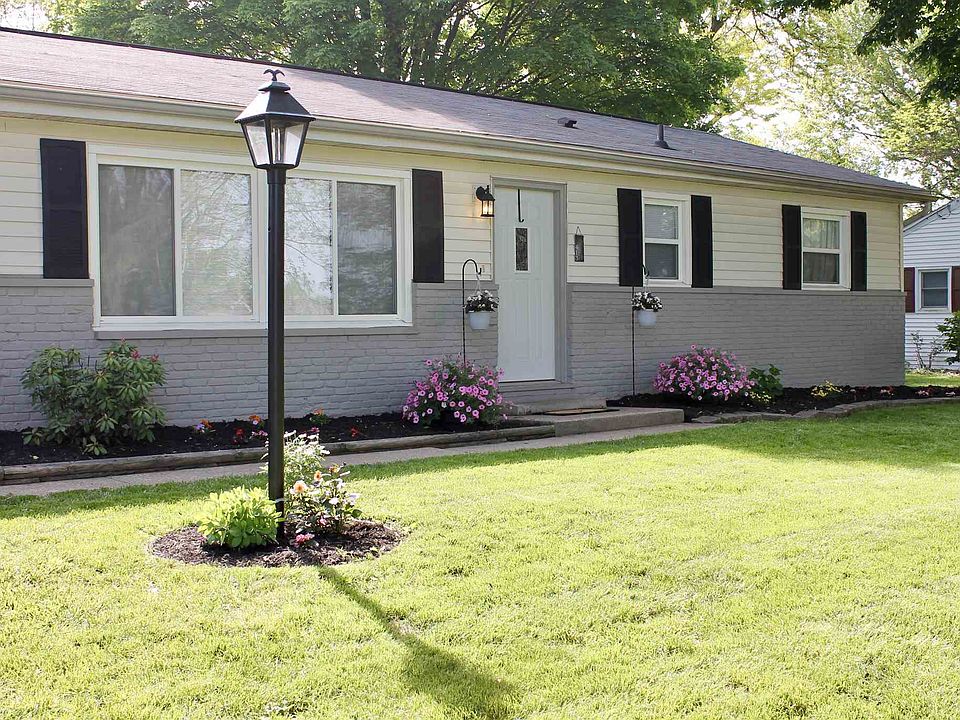 1st image of 413 S Owens Dr