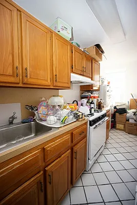 Rented by Universal Realty Group | media 16