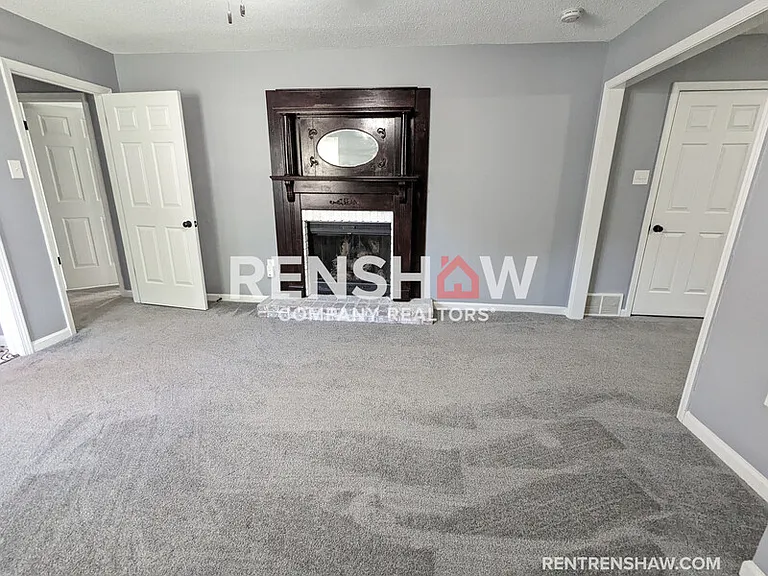 8161 Effingham Dr — Photo 21