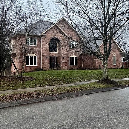 2nd image of 320 Steeplechase Dr