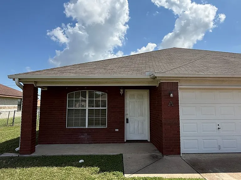 3208 Raven Dr — Photo 1