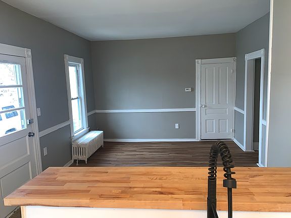 3rd image of 2300 6th St APT 2