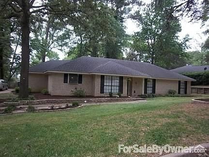 2nd image of 3902 Trailwood Dr