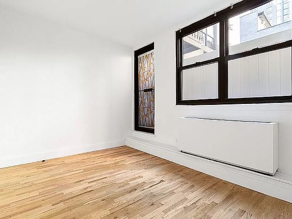 4th image of 213 E 37th St #2L