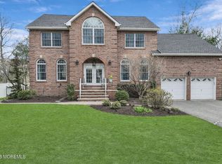 5 Candeub Court, Manalapan, NJ