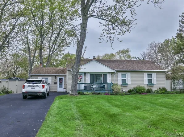 277 Elm St, Youngstown, NY 14174
