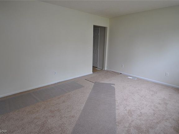 4th image of 110 Englewood Dr
