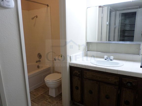 5th image of 572 Fortuna Ave