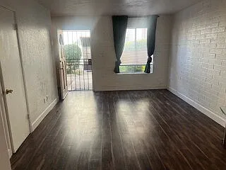 4848 N Woodmere Fairway — Photo 5
