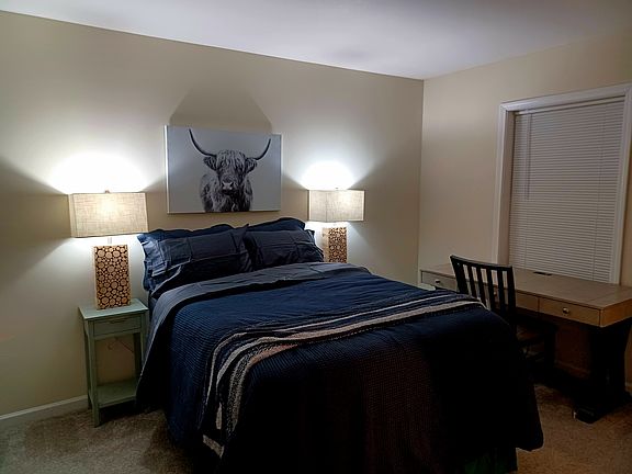 4th image of 102 Jamestown Ct #101