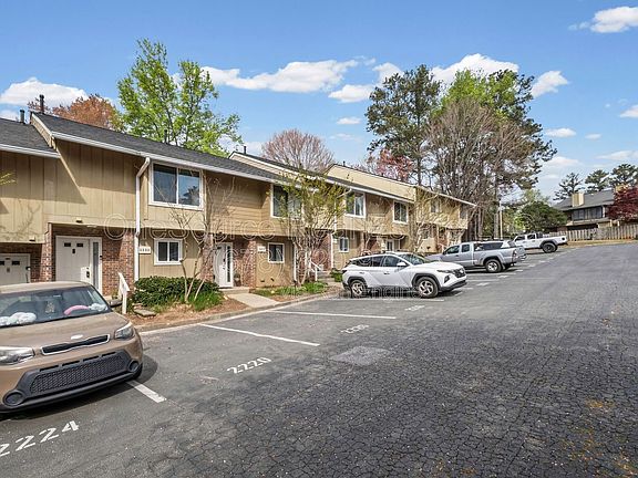 3rd image of 2220 Haverhill Ct SE