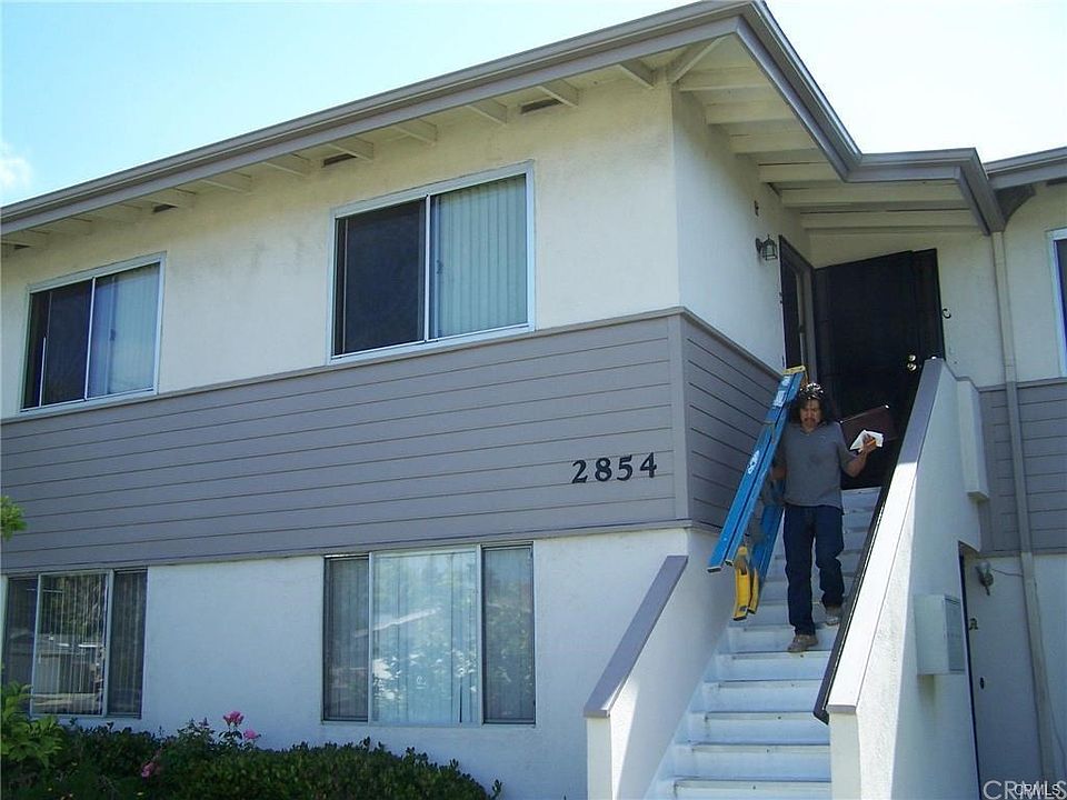 1st image of 2854 Royal Palm Dr