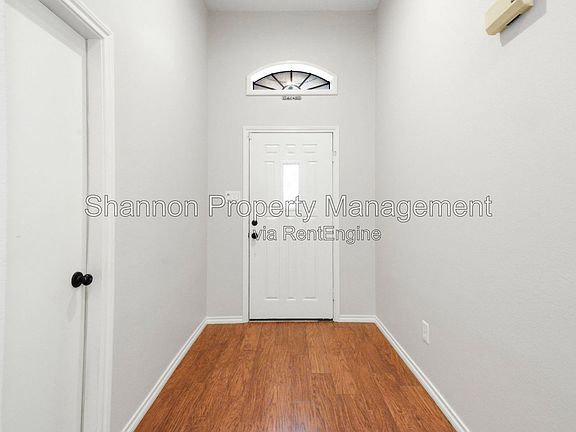 3rd image of 7239 N Hearthstone Green Dr